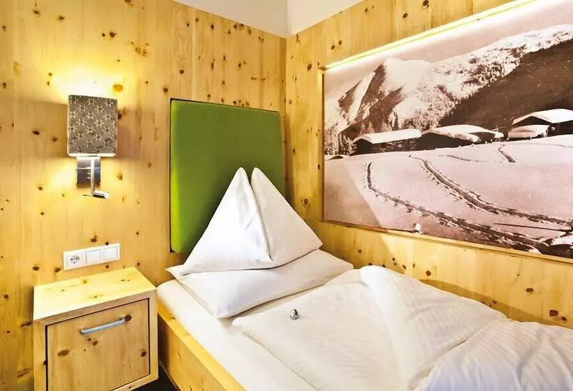 バルコニー付きシングルスタンダードルーム, Landhotel Alpenhof Filzmoos