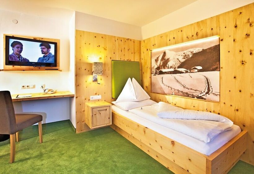 غرفة قياسية فردية مزودة بشُرفة, Landhotel Alpenhof Filzmoos