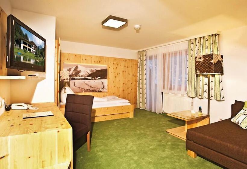 غرفة قياسية فردية مزودة بشُرفة, Landhotel Alpenhof Filzmoos