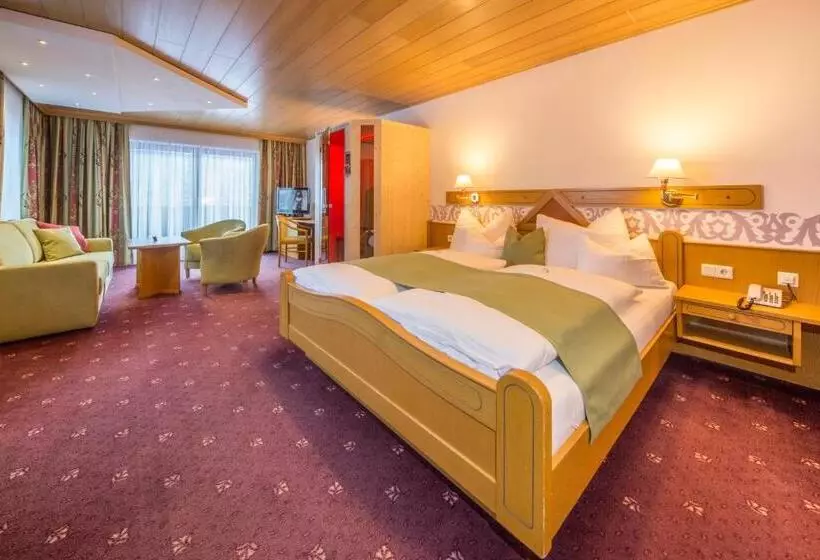 バルコニー付きスタンダードルーム, Landhotel Alpenhof Filzmoos