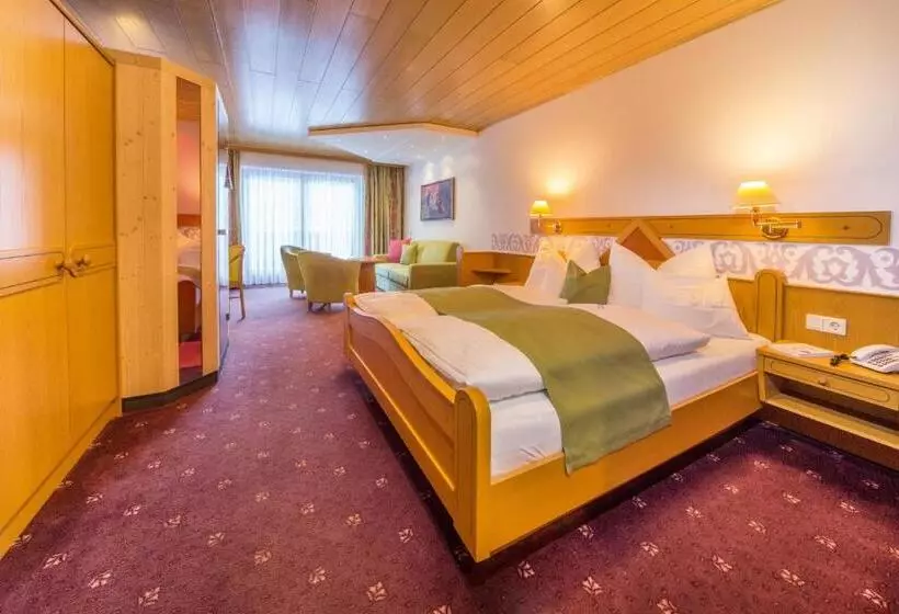 バルコニー付きスタンダードルーム, Landhotel Alpenhof Filzmoos