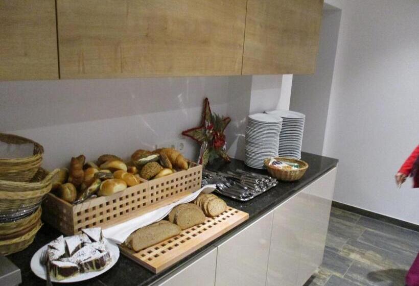 スタンダードシングルルーム, Aparthotel Garni Schranz