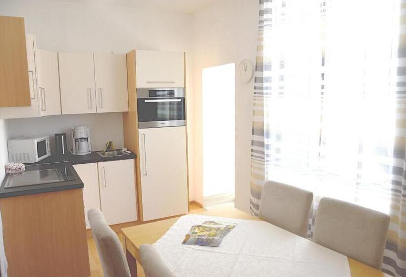 شقة غرفتين, Gasthof Restaurant Murblick