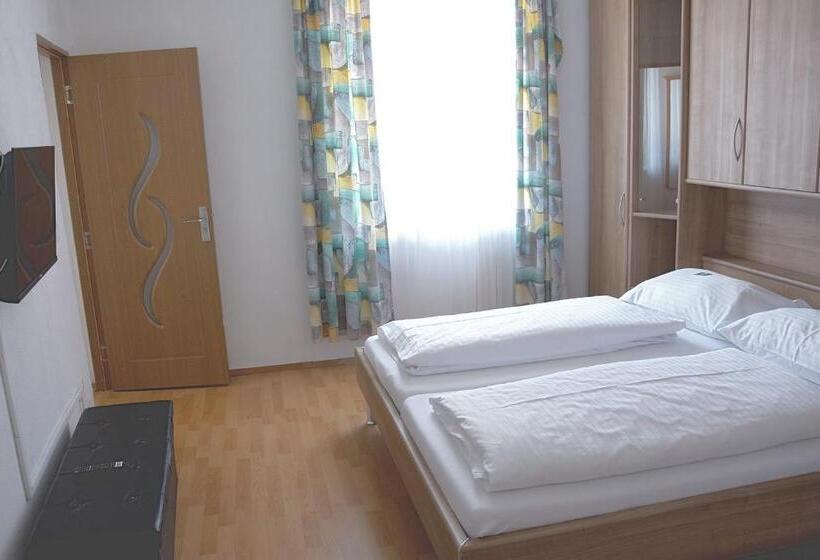 شقة غرفتين, Gasthof Restaurant Murblick