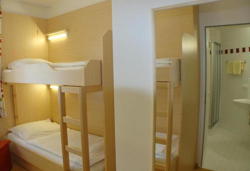 スタンダードトリプルルーム, Jugendgästehaus St. Gilgen