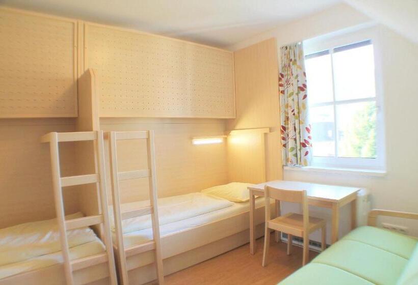 スタンダードトリプルルーム, Jugendgästehaus St. Gilgen