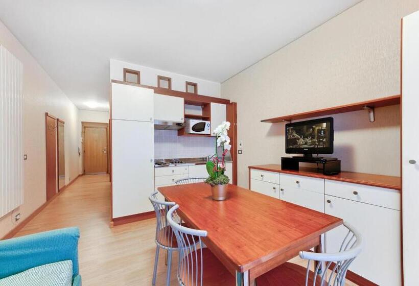 스탠다드 스튜디오, Residence Dei Due Porti