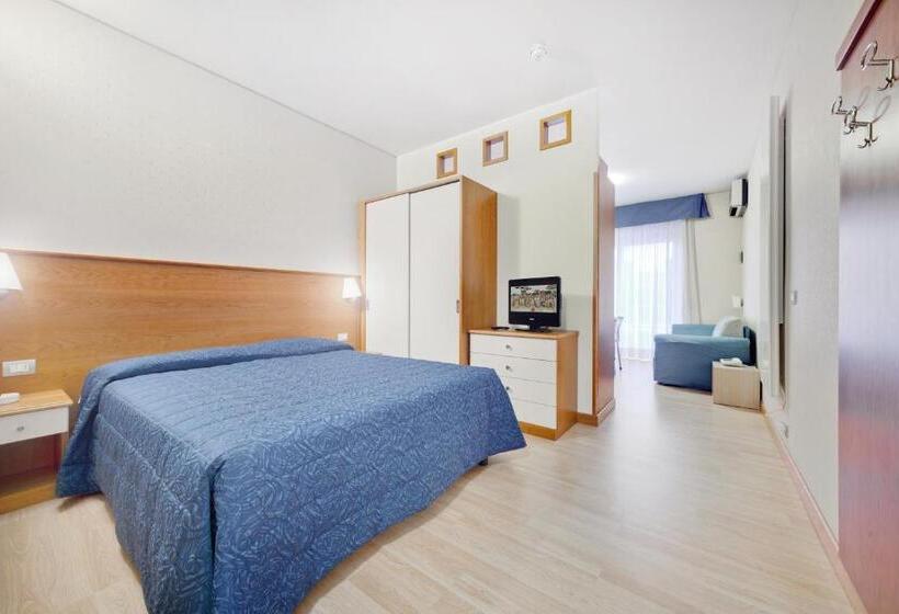 스탠다드 스튜디오, Residence Dei Due Porti