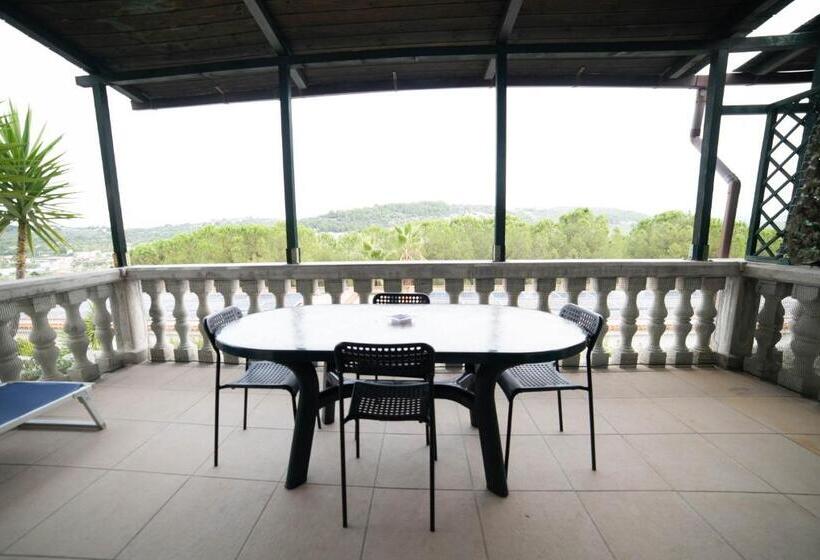 استودیوی استاندارد, Residence Il Falco