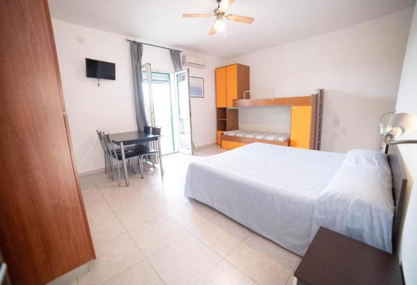 استودیوی استاندارد, Residence Il Falco