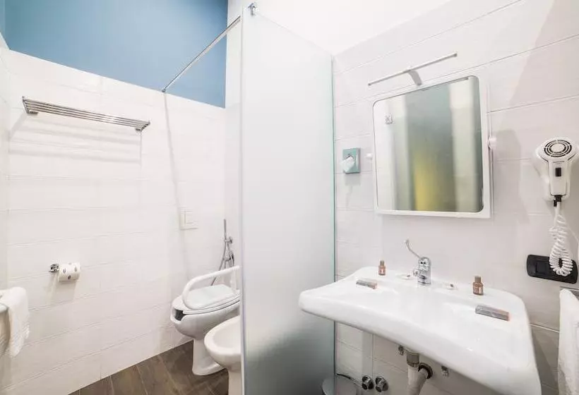 اتاق اکونومی, B&b Chiaia 32