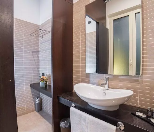 اتاق اکونومی, B&b Chiaia 32