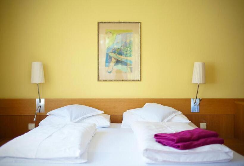 Номер Стандарт, Gartenresidence Zea Curtis