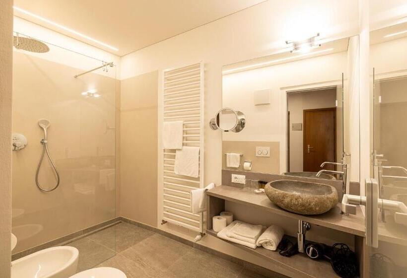 Апартаменты 2 Спальни с Террасой, Gartenresidence Zea Curtis