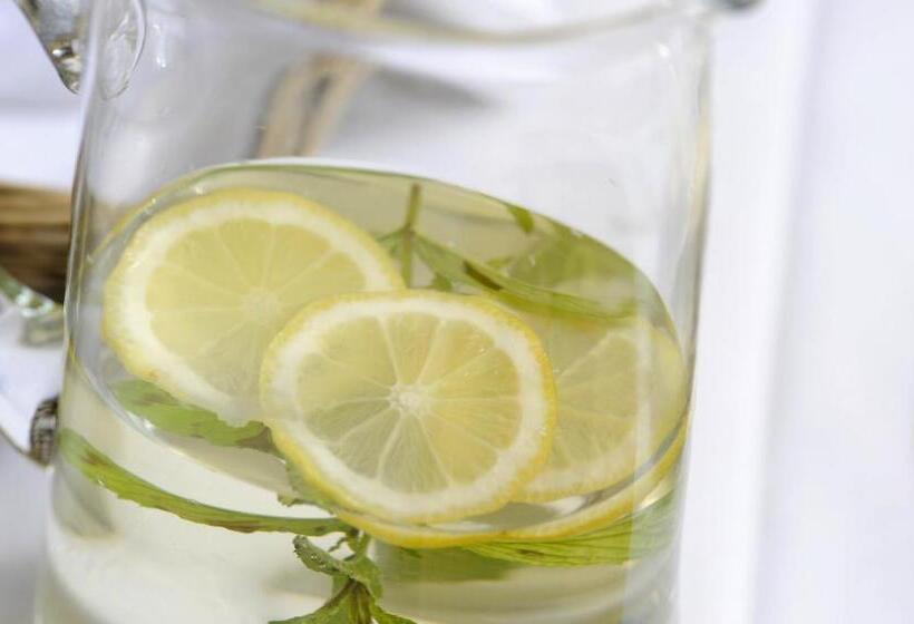 Апартаменты 2 Спальни с Террасой, Gartenresidence Zea Curtis