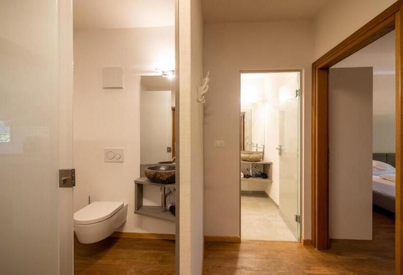 Апартаменты 2 Спальни с Террасой, Gartenresidence Zea Curtis