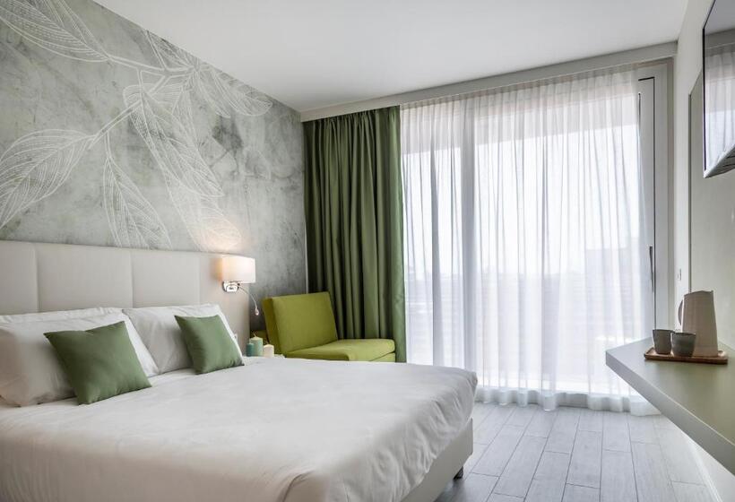 חדר קומפורט לשלושה, Amburgo