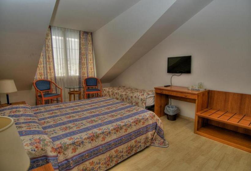 اتاق استاندارد سه نفره, Caracas