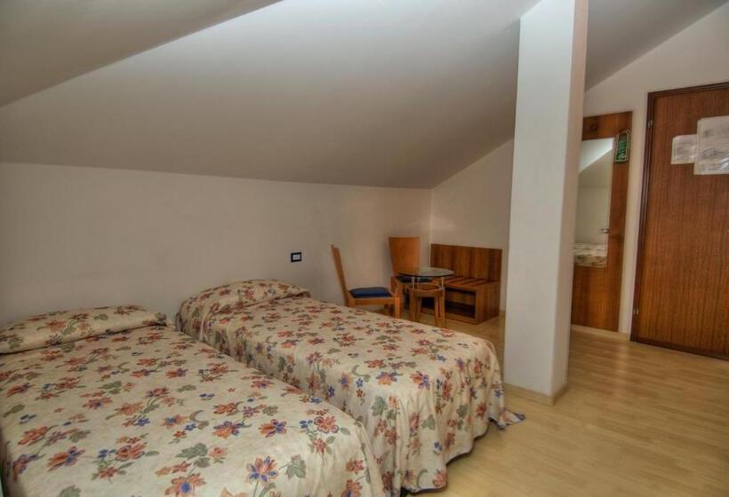 Quarto Familiar, Caracas