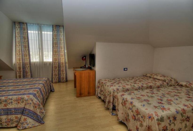 اتاق خانوادگی, Caracas