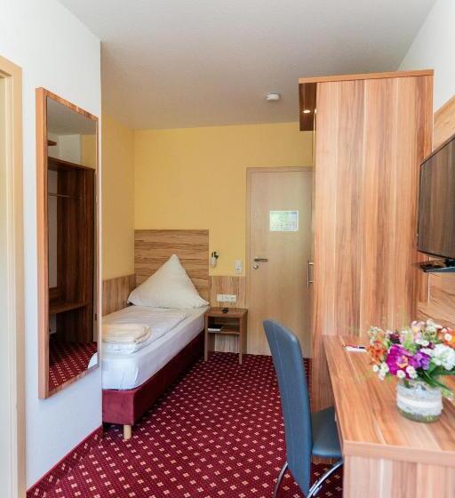 스탠다드 싱글 룸, Christel