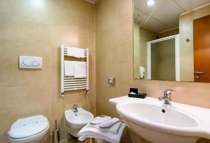 اتاق استاندارد سه نفره, Concorde