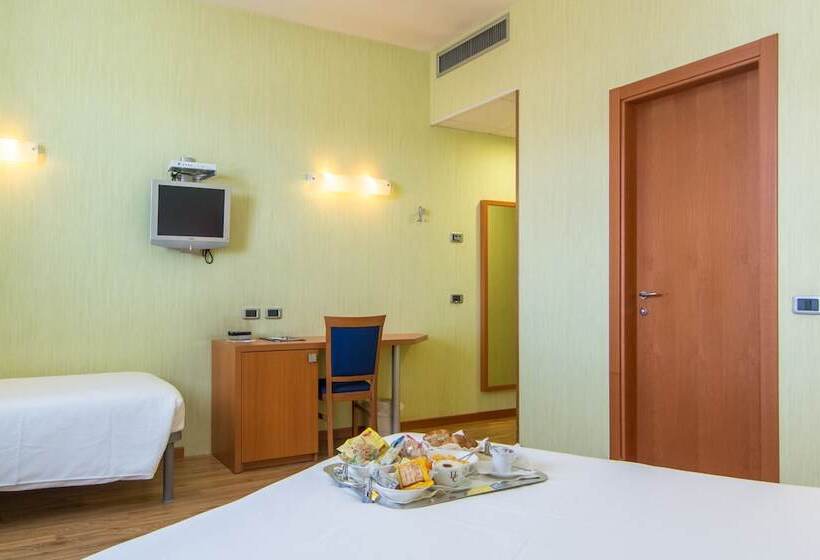 スタンダードトリプルルーム, Concorde