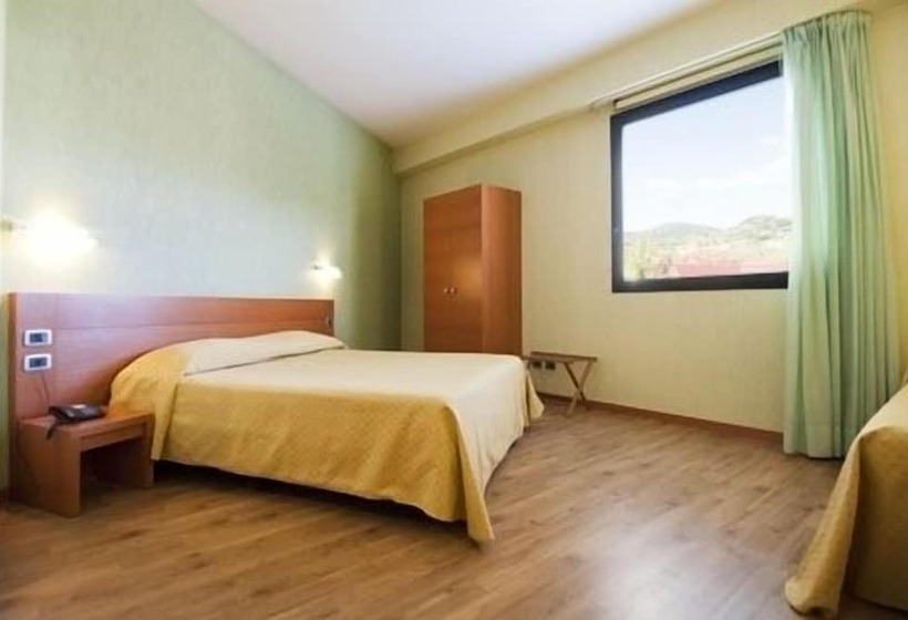 スタンダードトリプルルーム, Concorde