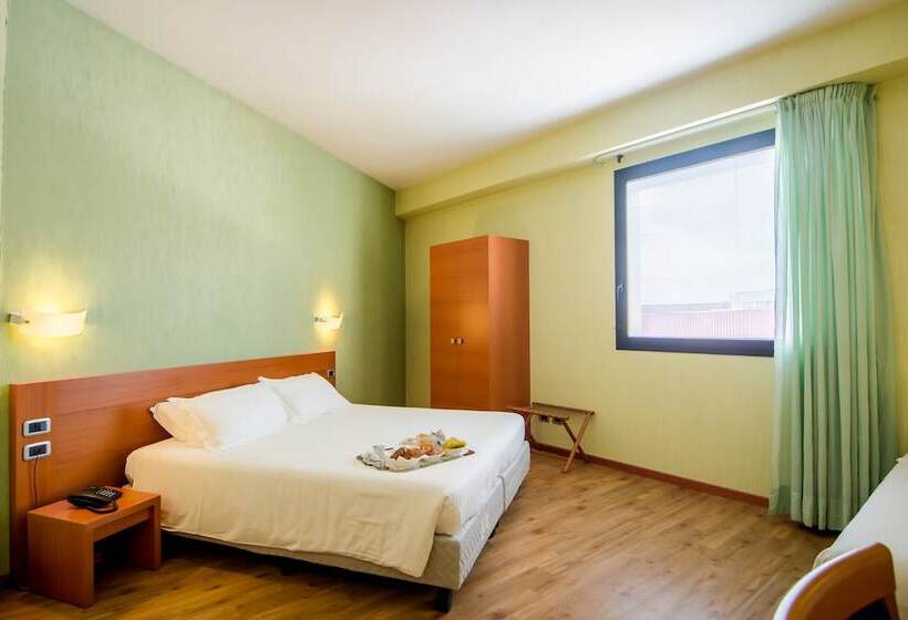 スタンダードトリプルルーム, Concorde