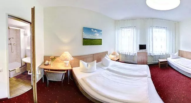 スタンダード４人部屋, Continental