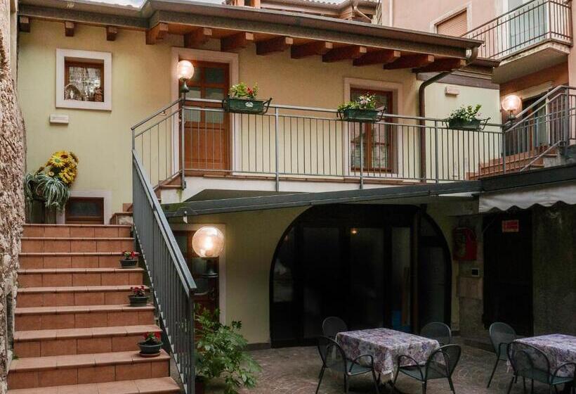 1 Schlafzimmer Apartment, Doria