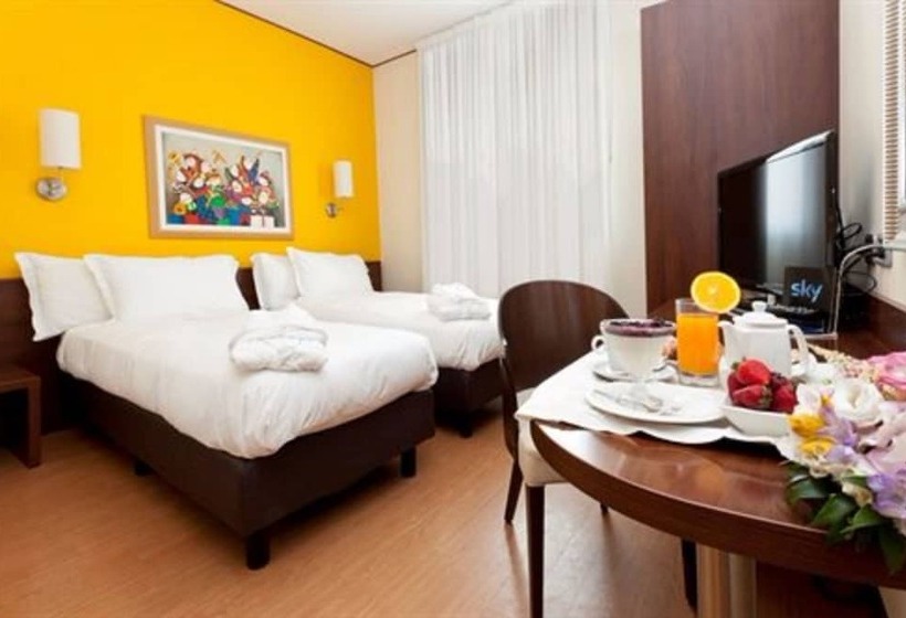 اتاق خانوادگی, Europa