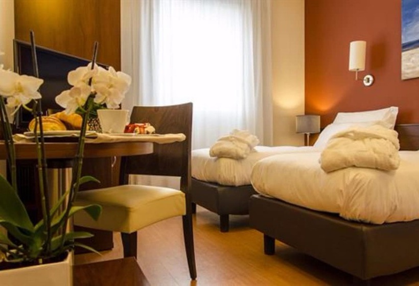 اتاق خانوادگی, Europa