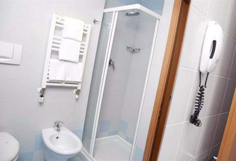 اتاق خانوادگی, Europa