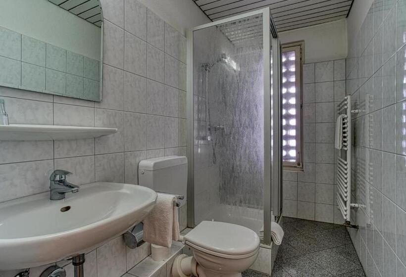 חדר סטנדרט יחיד, Carlton