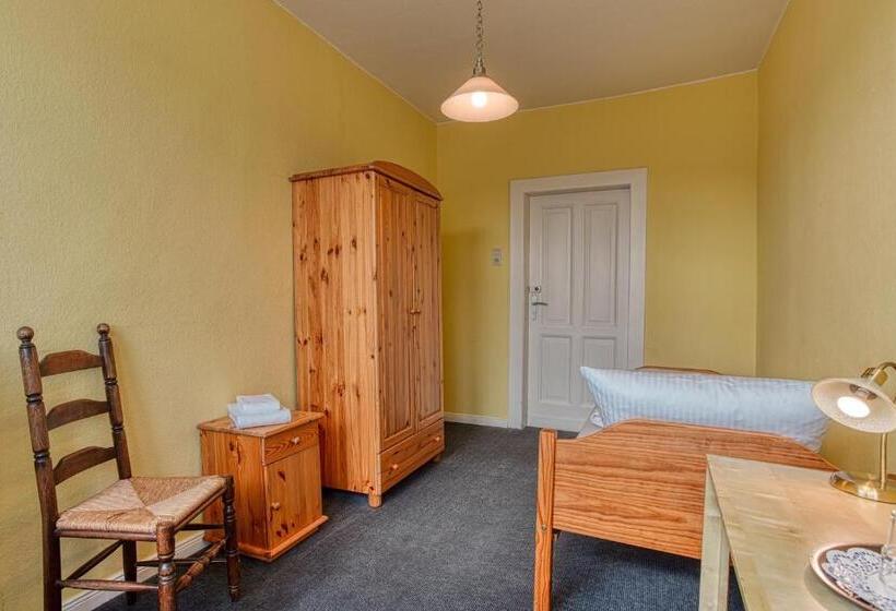 חדר סטנדרד יחיד חדר אמבטיה משותף, Carlton