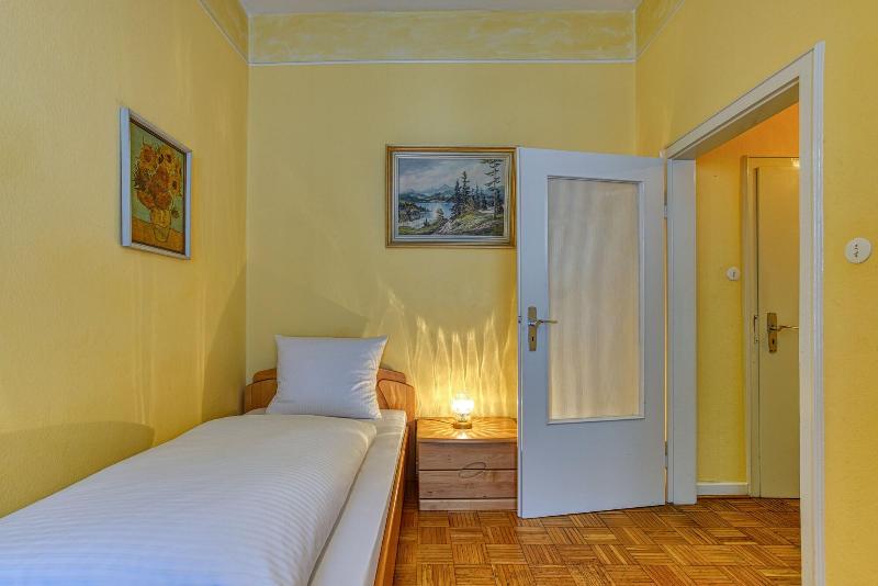 חדר סטנדרט יחיד, Carlton