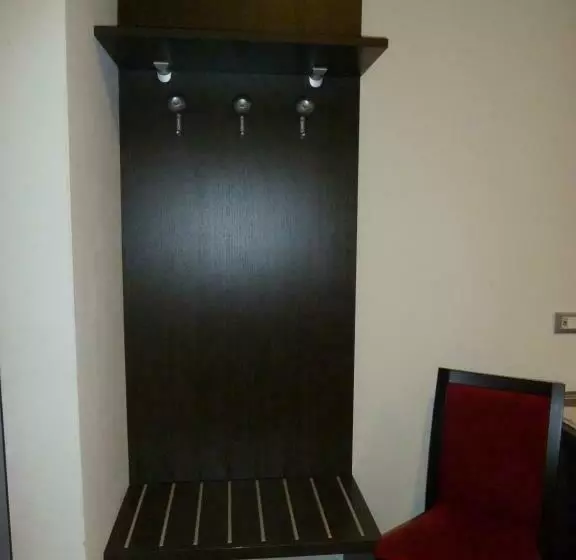 اتاق استاندارد یک نفره, Fiera