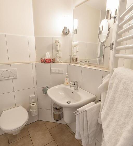 스탠다드 트리플 룸, Furstenberger Hof