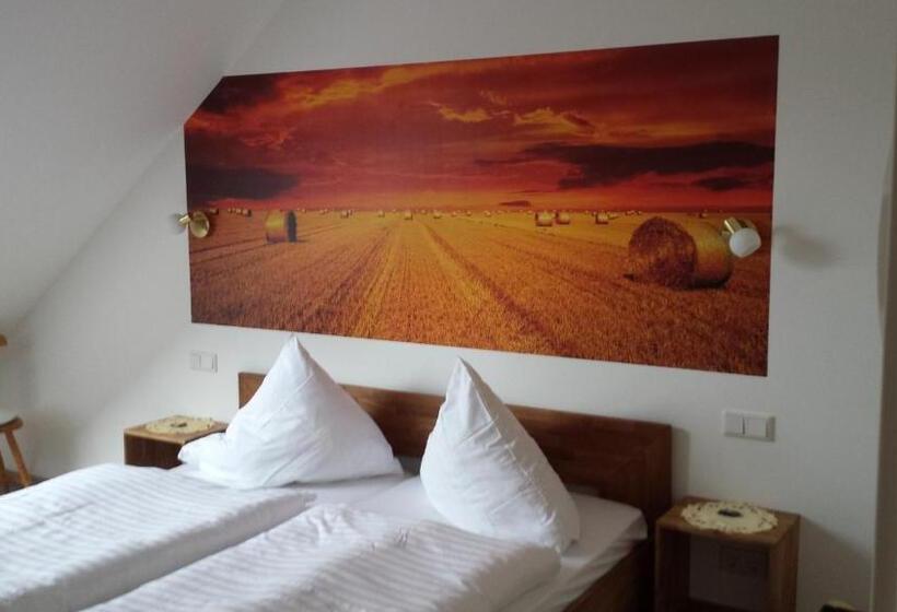 스탠다드 트리플 룸, Furstenberger Hof