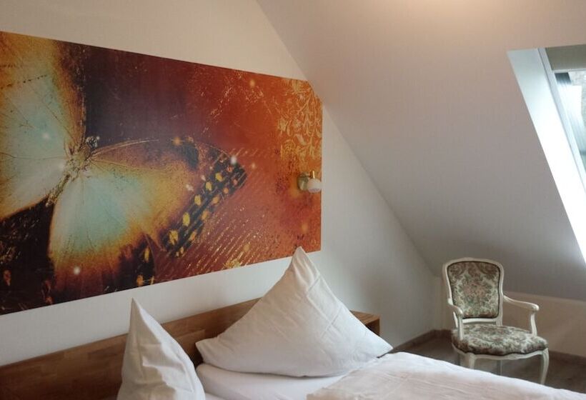 스탠다드 트리플 룸, Furstenberger Hof