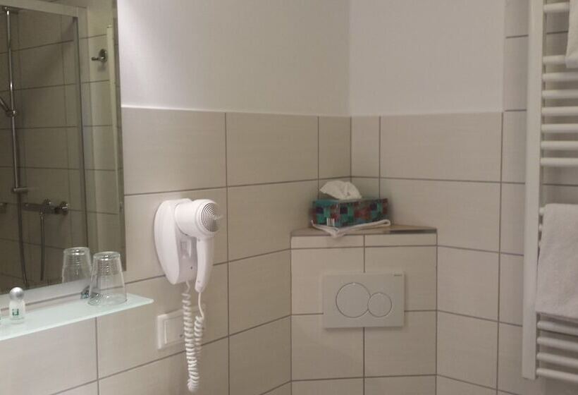 4인용 스탠다드 룸, Furstenberger Hof