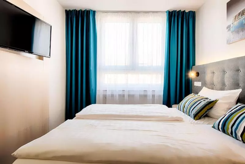 Standard-huone, Home