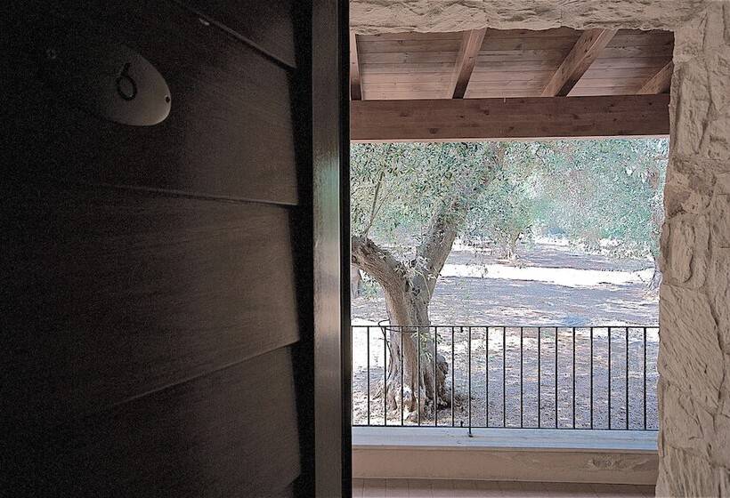 חדר סטנדרט לארבעה, Masseria Le Pajare