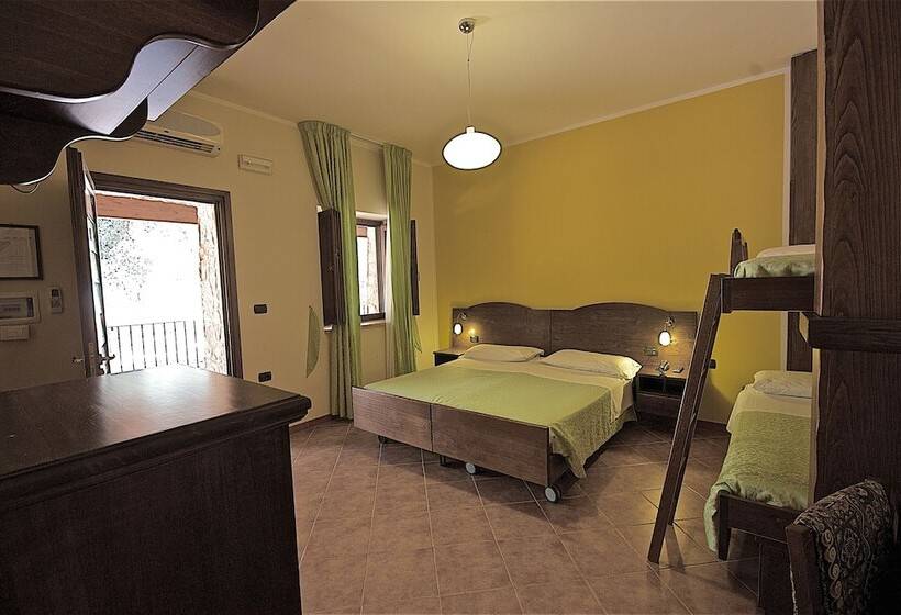 חדר סטנדרט לארבעה, Masseria Le Pajare