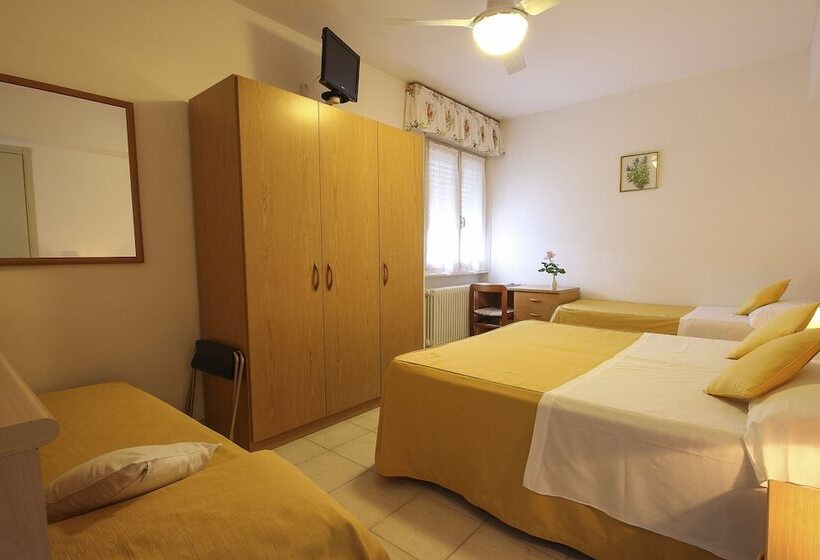 غرفة قياسية رباعية, Miramare