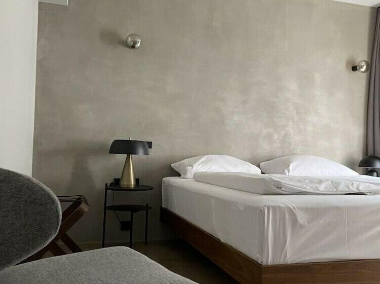 스탠다드 룸, Mons Am Goetheplatz