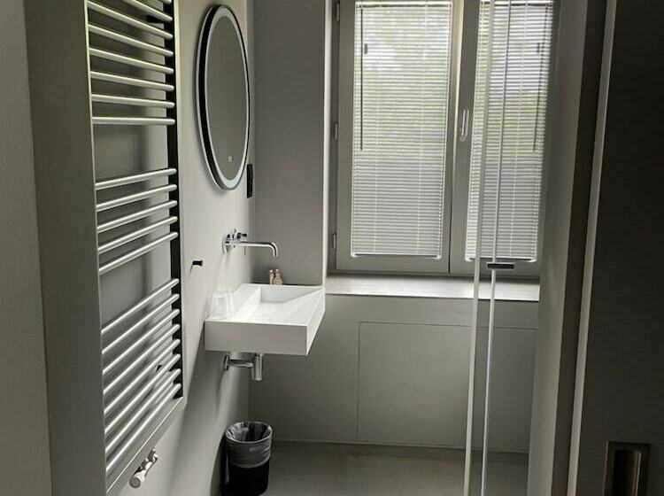 컴포트 룸, Mons Am Goetheplatz