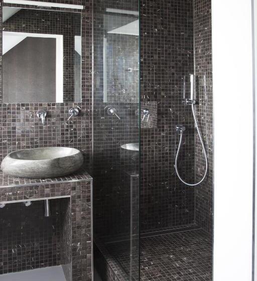 컴포트 룸, Mons Am Goetheplatz