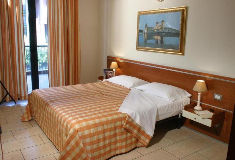 اتاق استاندارد سه نفره, Residence Spiaggia D'oro